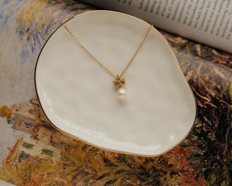 Pearl Flower Necklace