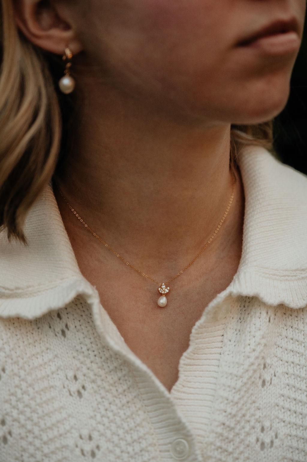 Pearl Flower Necklace